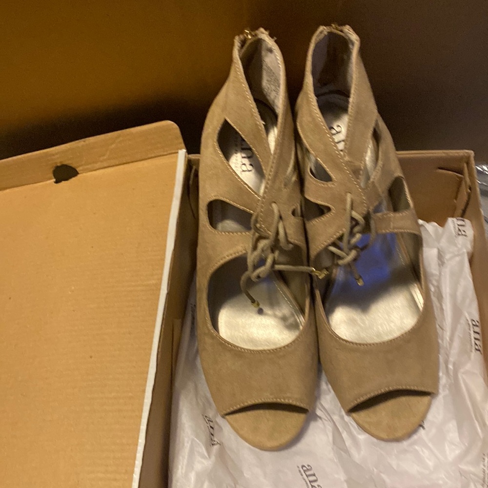 Shoes from Ana